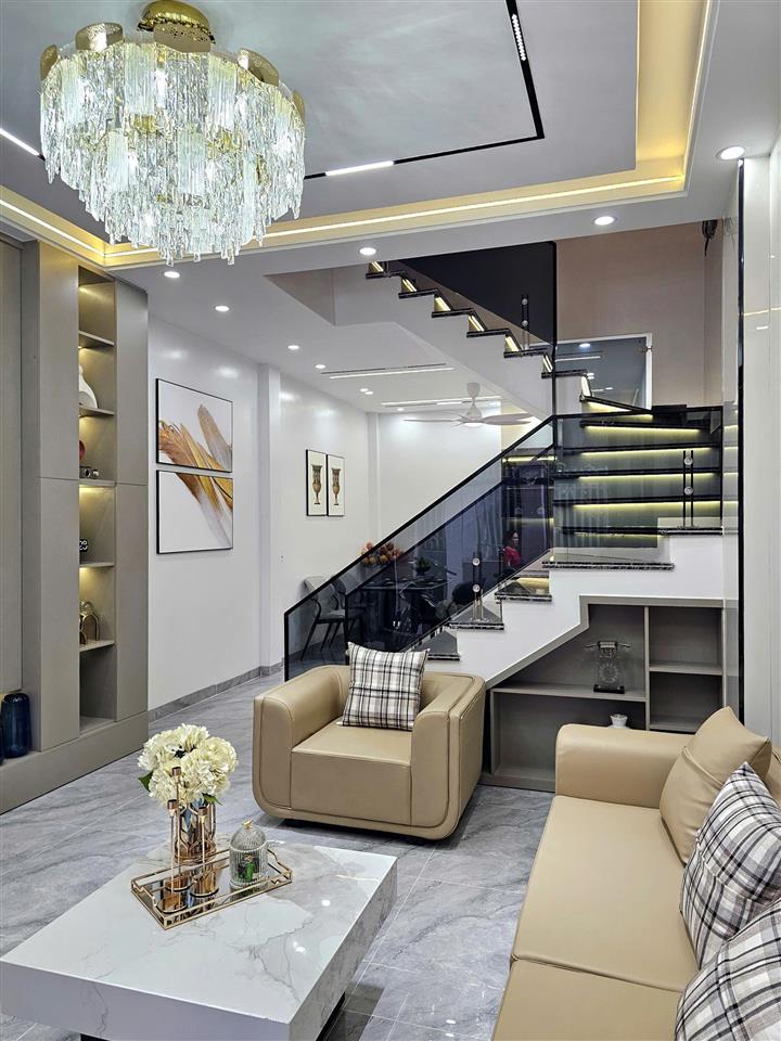 BÁN NHÀ XÂY MỚI – CHỢ HÀNG THÔNG, HỒ SEN

Diện tích: 42m² (thực tế 44m²) x 4 tầng
