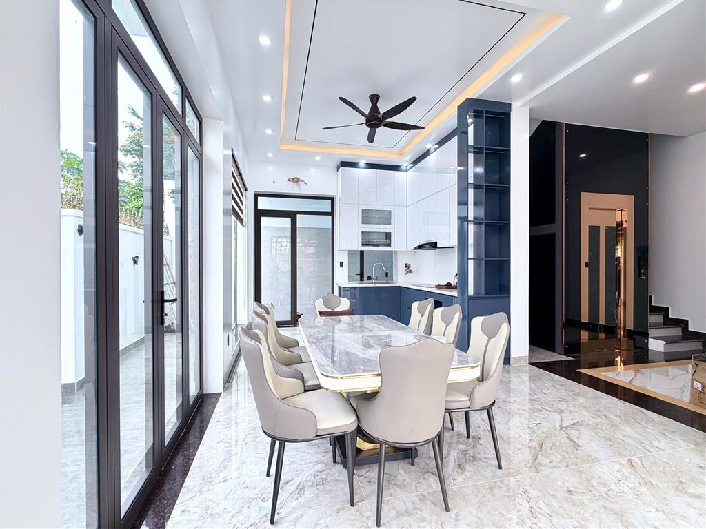 NHÀ XÂY MỚI KHU TĐC VINHOMES RIVERSIDE – HỒNG BÀNG
