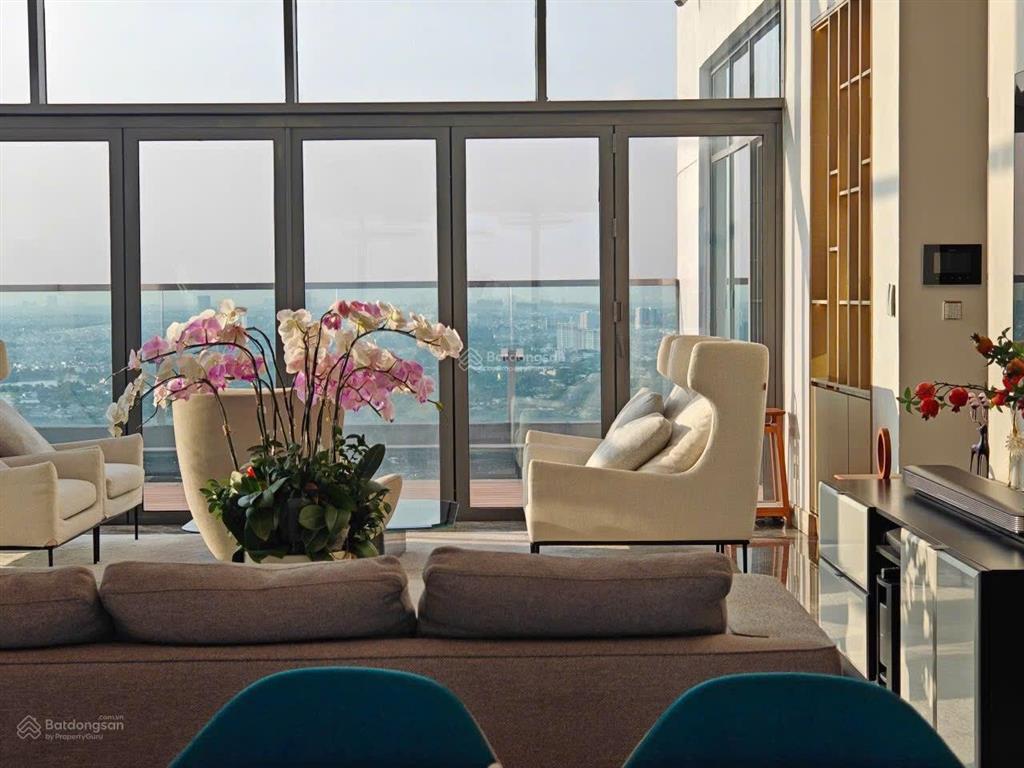Cho thuê penthouse gateway quận 2, diện tích 584m2, view sông panorama, full nội thất, sân vườn