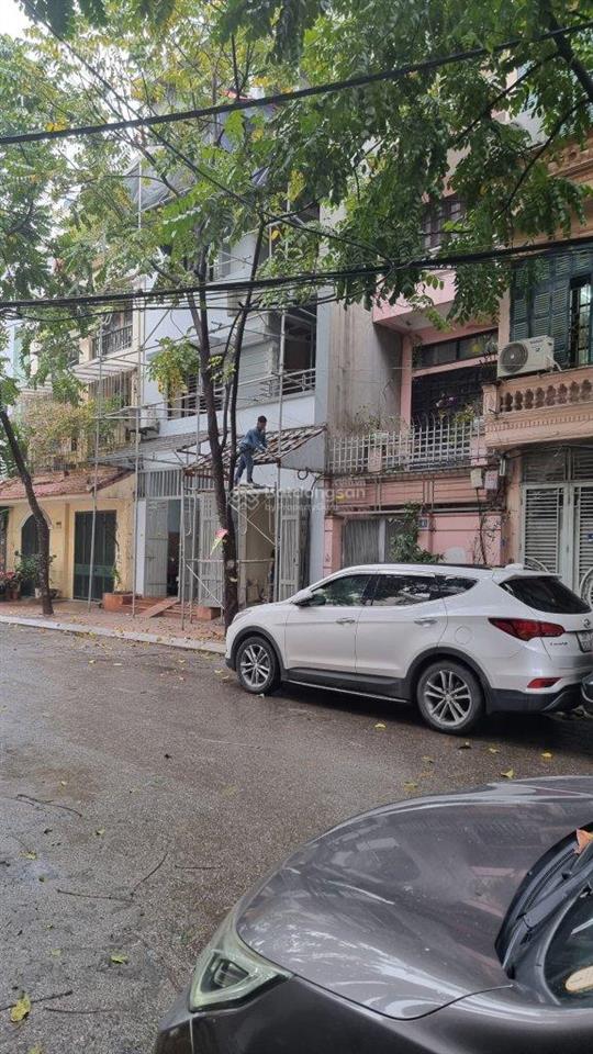 Hot! bán nhà phố quần ngựa, ngõ nông to thoáng, nhà dân xây còn đẹp ở ngay, 41m2 chỉ 9 tỷ