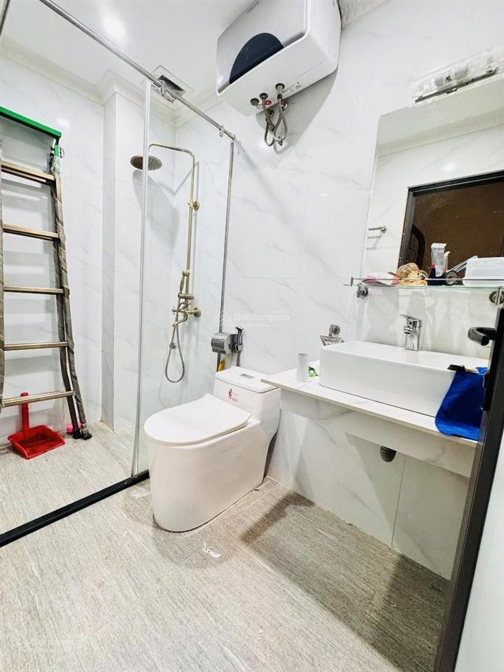 Hiếm đống đa 32m2 5 tầng 3.8m mặt tiền ngõ nông gần phố nhà đẹp ở ngay 8 tỷ