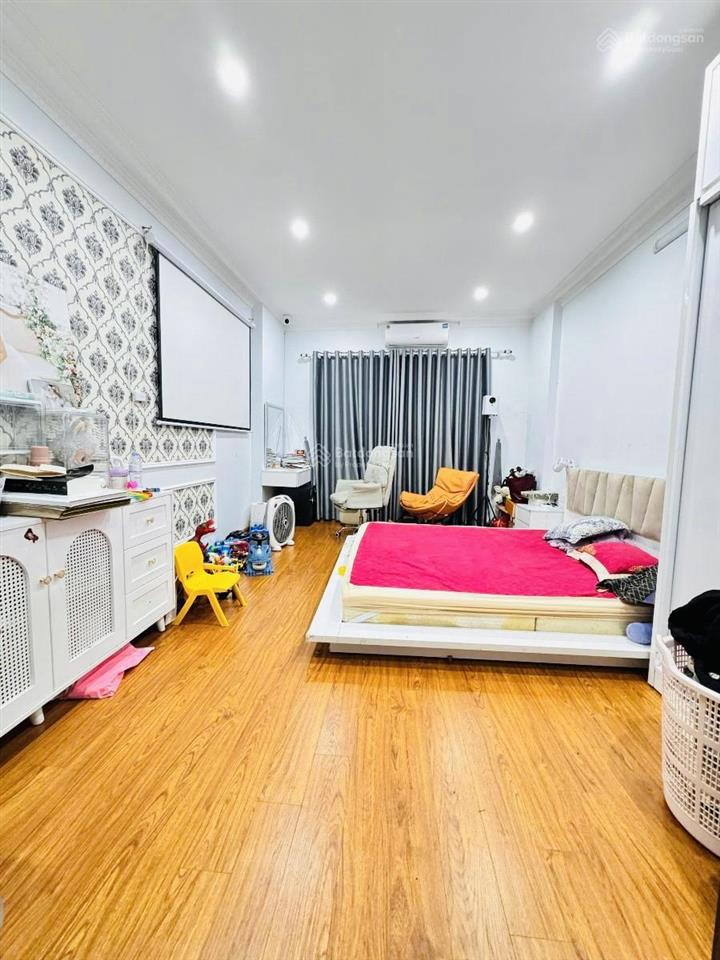 Hiếm đống đa 32m2 5 tầng 3.8m mặt tiền ngõ nông gần phố nhà đẹp ở ngay 8 tỷ