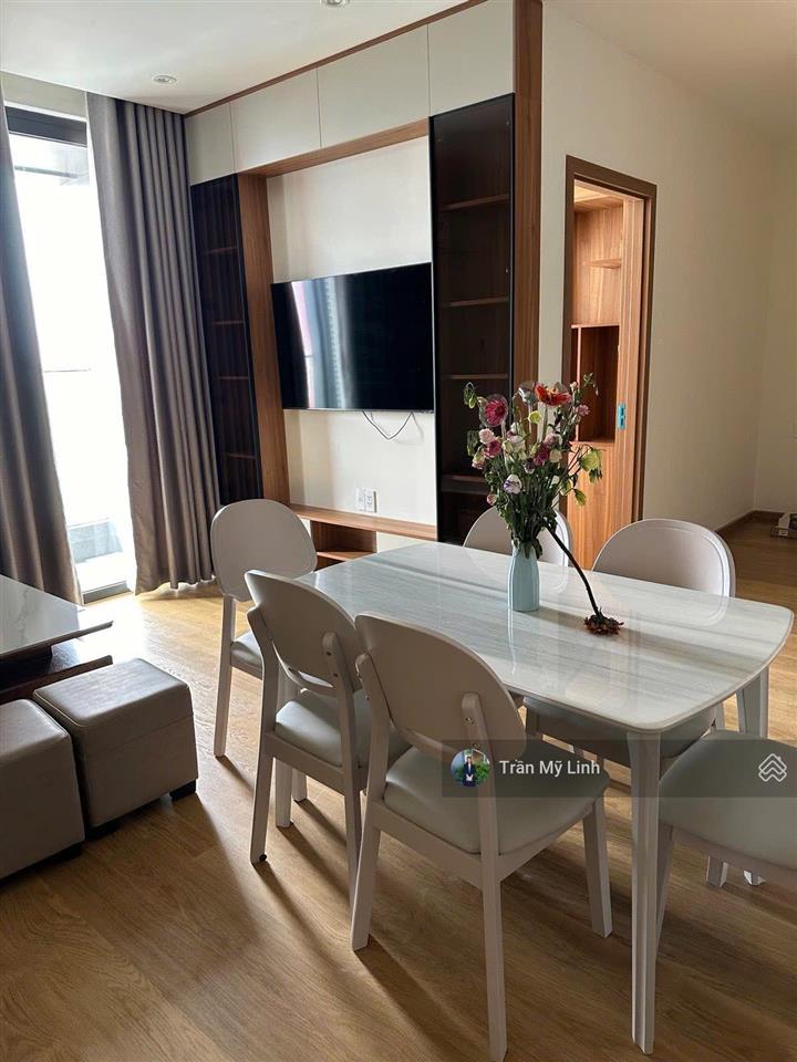 Chính chủ cần cho thuê tầng trung tòa p1 tại cosmo residence, giá chỉ 22tr/tháng