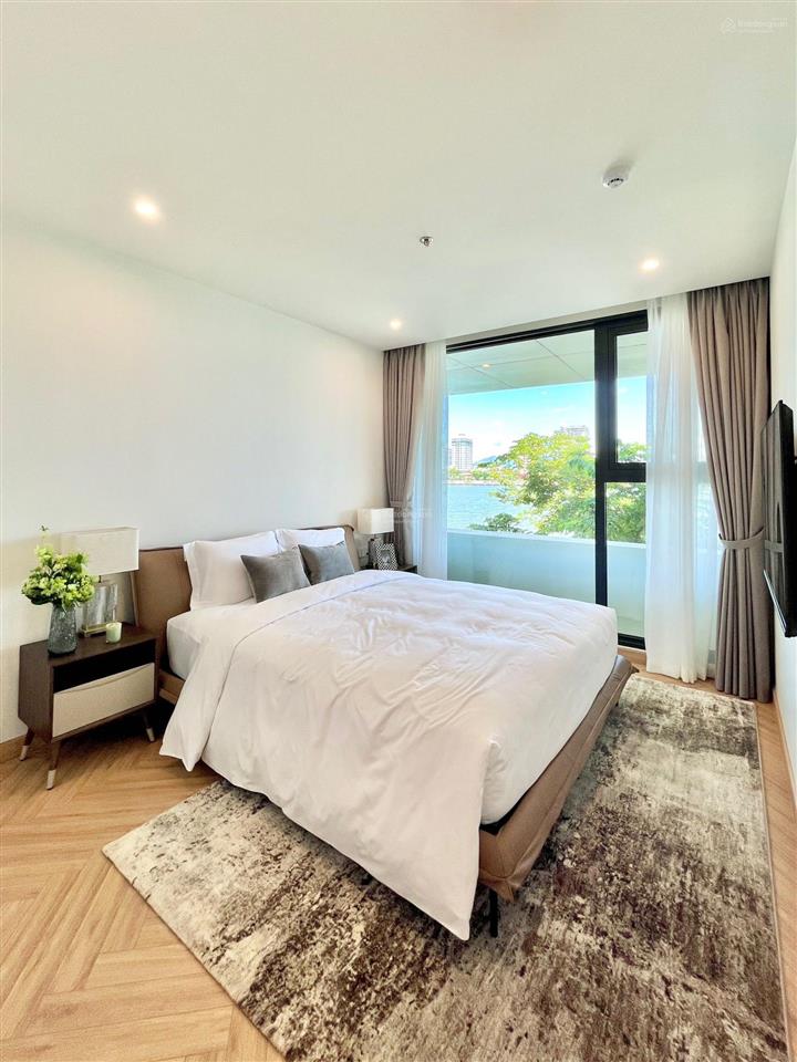 Cắt lỗ! góc 3br + view biển tầng cao  99m2 dự án sun cosmo giá tốt chỉ 7,95 tỷ.  0905 956 ***