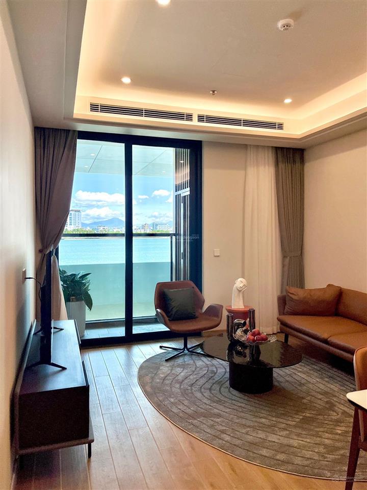 Cắt lỗ! góc 3br + view biển tầng cao  99m2 dự án sun cosmo giá tốt chỉ 7,95 tỷ.  0905 956 ***