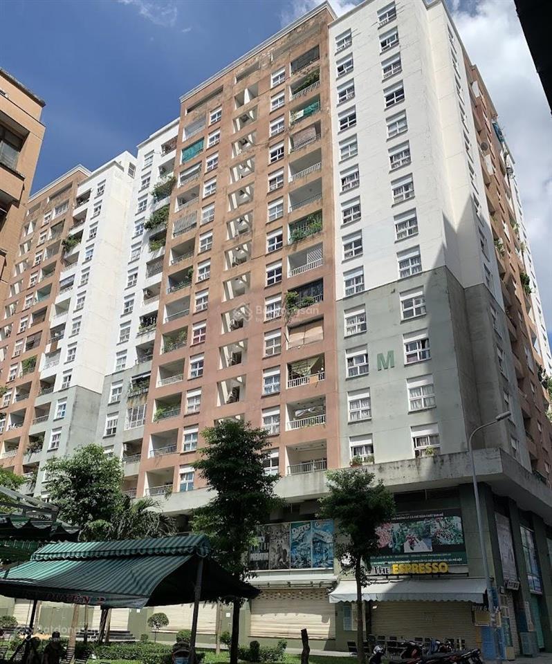 Chính chủ bán căn hộ chung cư lô m, tầng 10, có thang máy, sổ hồng