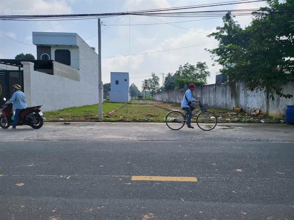 Chính chủ cần bán lô đất gấp ngay đường ba sa củ chi 100m2 giá 1 tỷ 300 còn tl