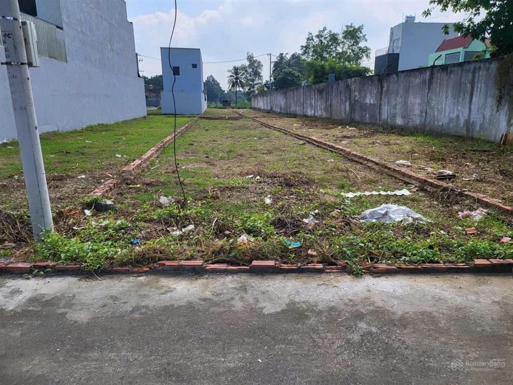 Chính chủ cần bán lô đất gấp ngay đường ba sa củ chi 100m2 giá 1 tỷ 300 còn tl