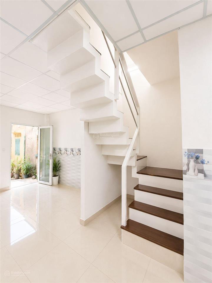 Tân phú  bán nhà 2 tầng ngay bệnh viện tân phú  36m2  nhỉnh 3 tỷ xíu