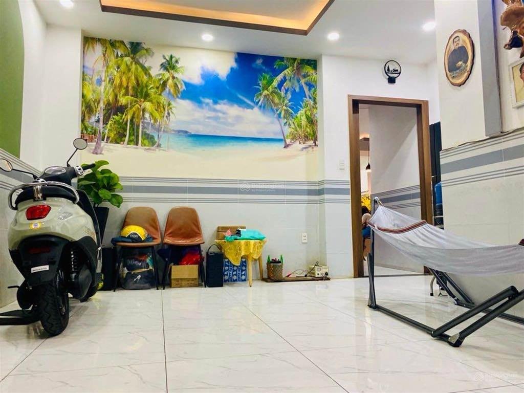 Tân phú  bán nhà 2 tầng ngay bv tân phú  52m2 nở hậu  nhỉnh 4 tỷ xíu