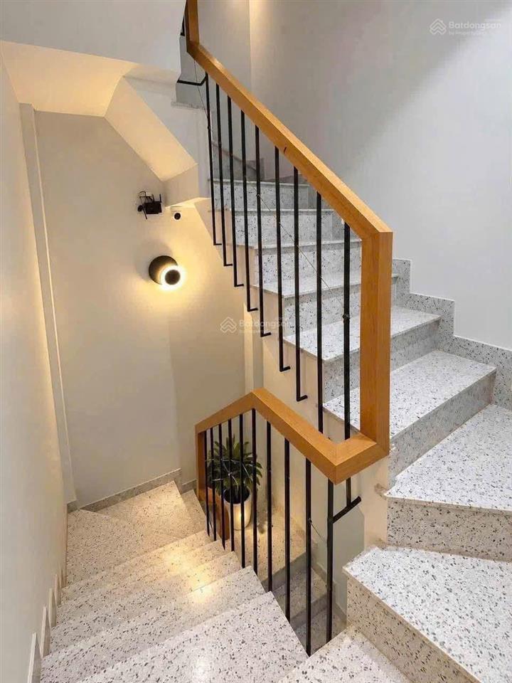 Nhà hẻm xe hơi tân sơn nhì 5.05x7m trệt 2 lầu + sân thượng full nội thất cao cấp chỉ 5.7