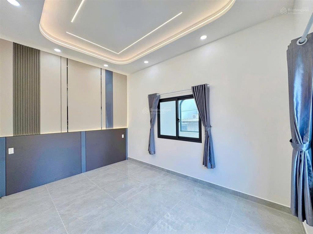 Nhà mới 5x14m hẻm 7m 3pn 4wc gara giá 6 tỷ, giáp aeon tân phú