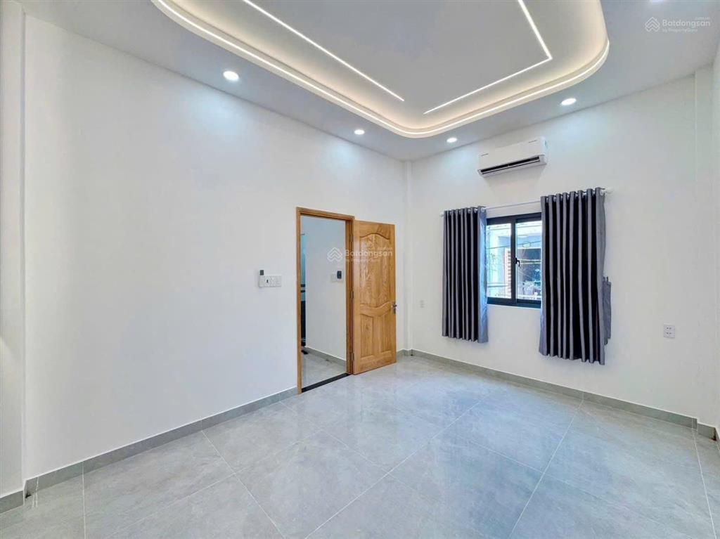 Nhà mới 5x14m hẻm 7m 3pn 4wc gara giá 6 tỷ, giáp aeon tân phú