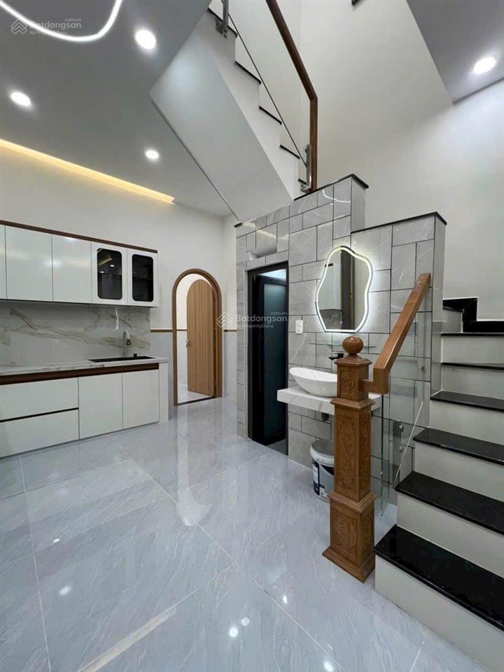 Bình tân nhà đẹp hoàn thiện, hẻm 5m thông, 4x11m, 3pn, giá 4,98 tỷ tl