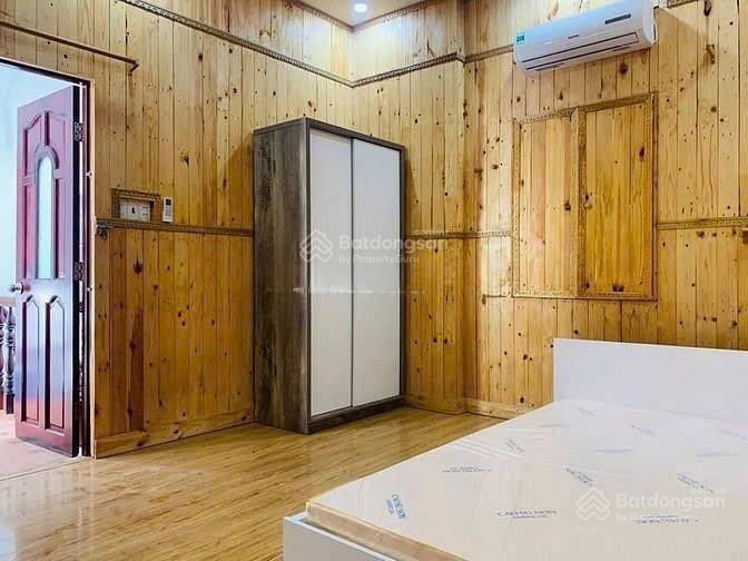 Giáp phú nhuận  nhà 3 tầng  hẻm xe hơi  90m2  8 phòng ngủ  sổ hồng riêng