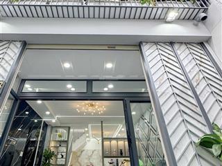 Nhà đẹp trần xuân soạn hẻm 3 gác full nội thất giá tốt chỉ 6,7 tỷ
