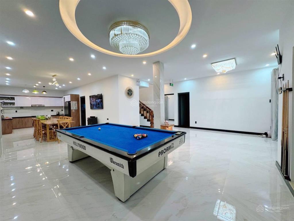 Bán biệt thự gần biển bãi sau  dt 365m2  khu ngọc tước 1  đường võ thị sáu  vũng tàu  giá 39tỷ