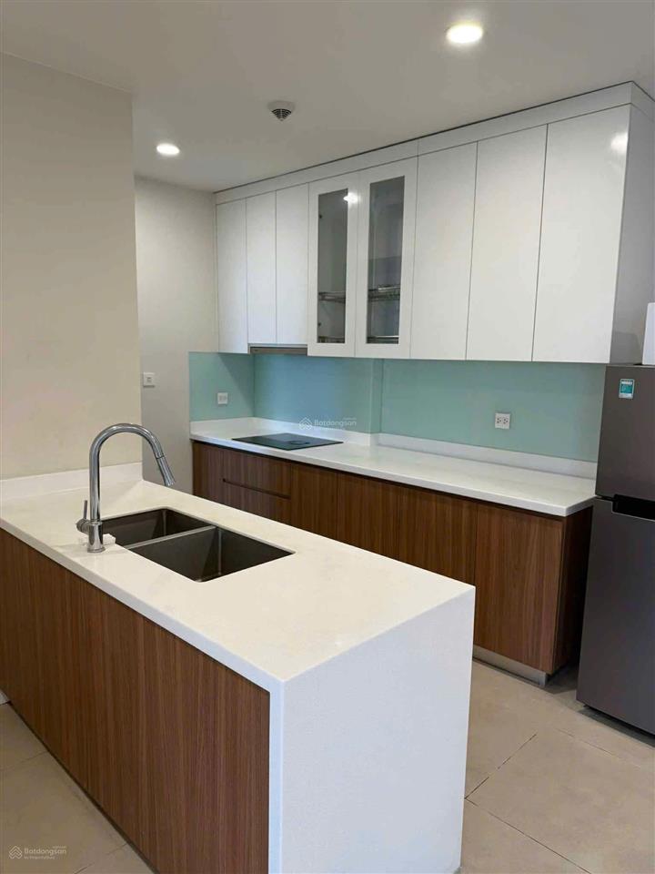 Đông nam rẻ nhất kosmo. chỉ 9.x tỷ căn 84m2 view hồ tây siêu đẹp. 0983 191 ***