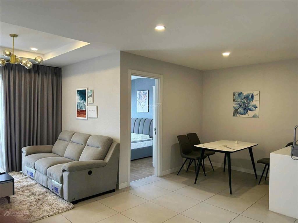 Đông nam rẻ nhất kosmo. chỉ 9.x tỷ căn 84m2 view hồ tây siêu đẹp. 0983 191 ***