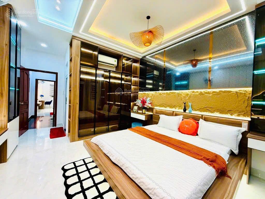 Bán nhà hẻm võ thị sáu ngay công viên lê văn tám phường tân định quận 1, dt 6.5x18m, giá 28 tỷ