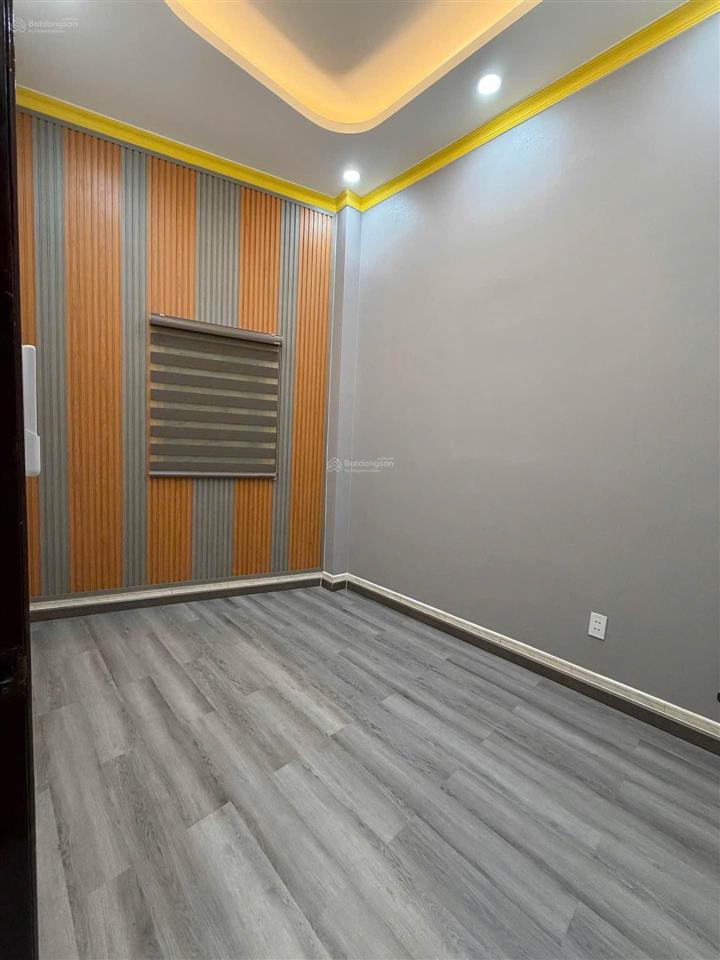 38 m2 ngang 4m , nh 4.26m 2 tầng 2 pn 2 wc thống nhất giá 4xxxx