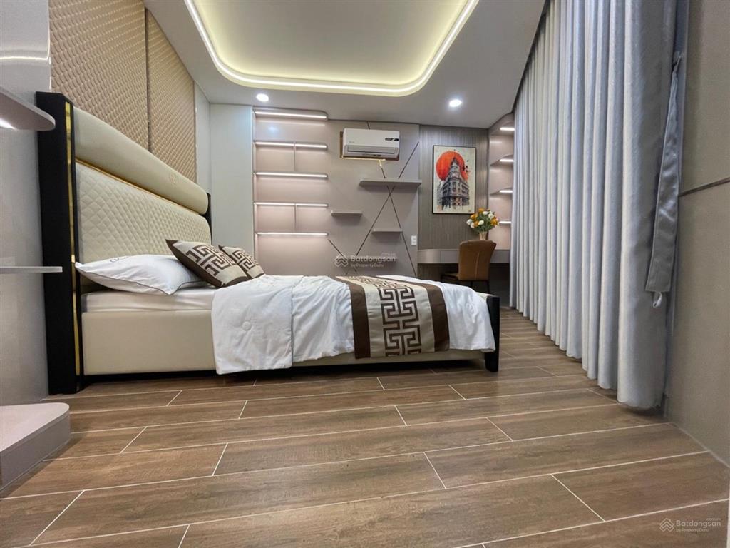 Phạm văn chiêu 55 m², 3 tầng sân thượng 4pn 6 wc nhỉnh 5 tỷ