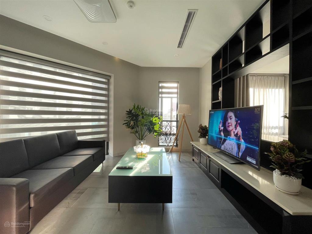 Phòng đẹp vcl ngay tây hồ  1n1k mới tinh full nội thất, bancol, giặt riêng, oto đỗ cửa ngay tây hồ