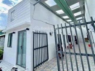Chủ ra nước ngoài định cư nên thanh lý lại dãy trọ khoảng 700 triệu