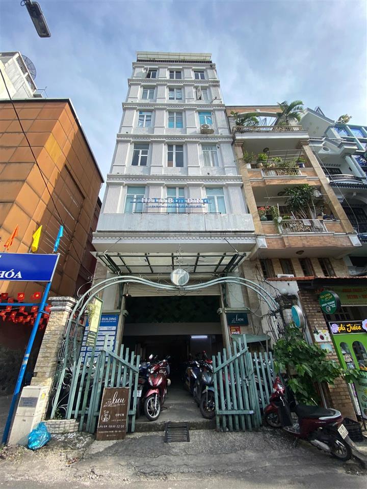 2mt 39 đinh công tráng ngang 8x18 8 tầng 1000m2 thang máy