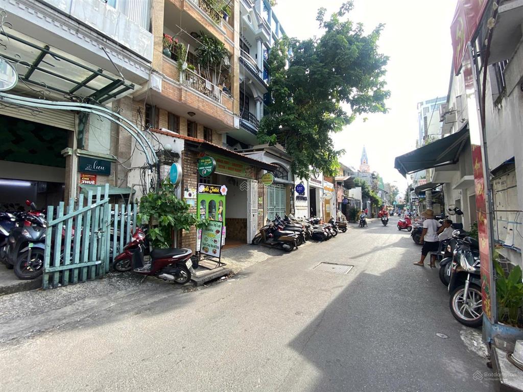 2mt 39 đinh công tráng ngang 8x18 8 tầng 1000m2 thang máy