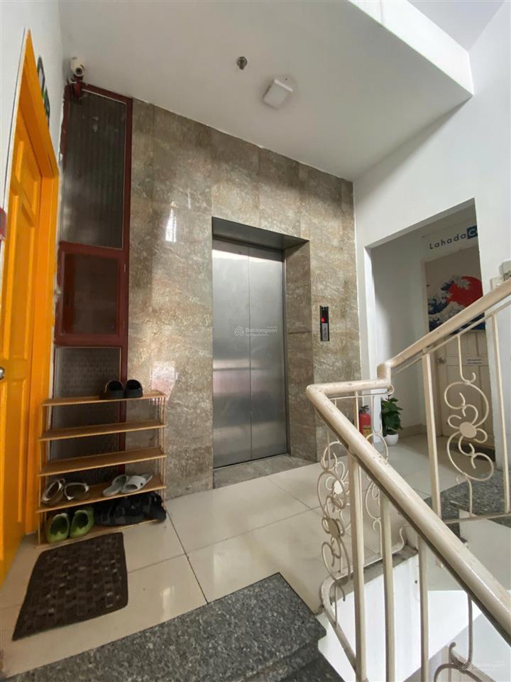 2mt 39 đinh công tráng ngang 8x18 8 tầng 1000m2 thang máy