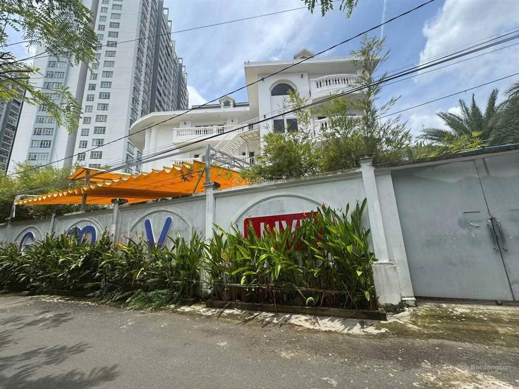 1500m2 thảo điền live văn phòng siêu sẵn phòng nội thất