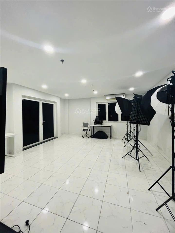 1500m2 thảo điền live văn phòng siêu sẵn phòng nội thất