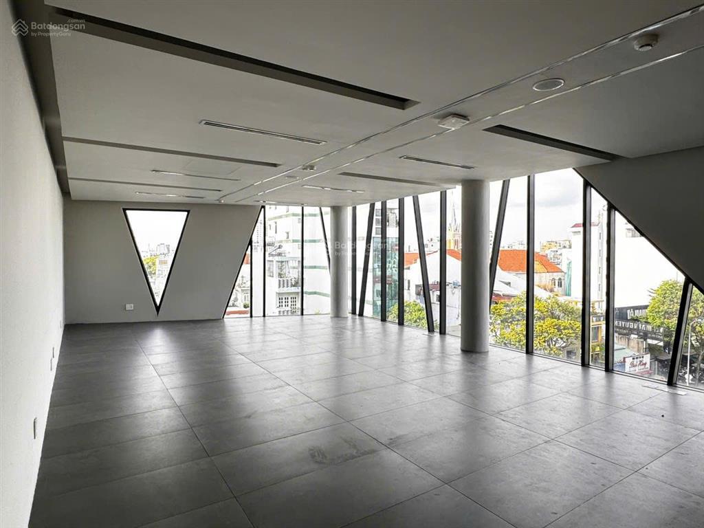 Cho thuê nhà góc 2 mt trần hưng đạo  châu văn liêm quận 5