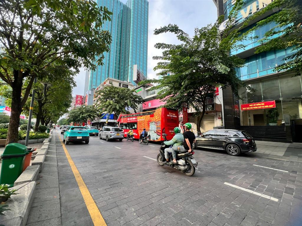 Vinatex building 10 nguyễn huệ sàn/nguyên căn 100m2  4000m2 hầm 18 lầu