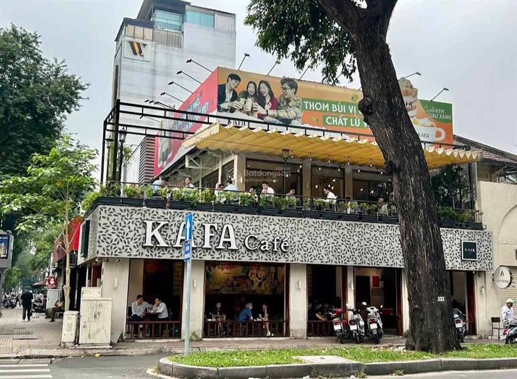 Cho thuê mặt tiền 15x20m ngã 4 nguyễn thị minh khai  pasteur quận 3  phù hợp f&b, showroom