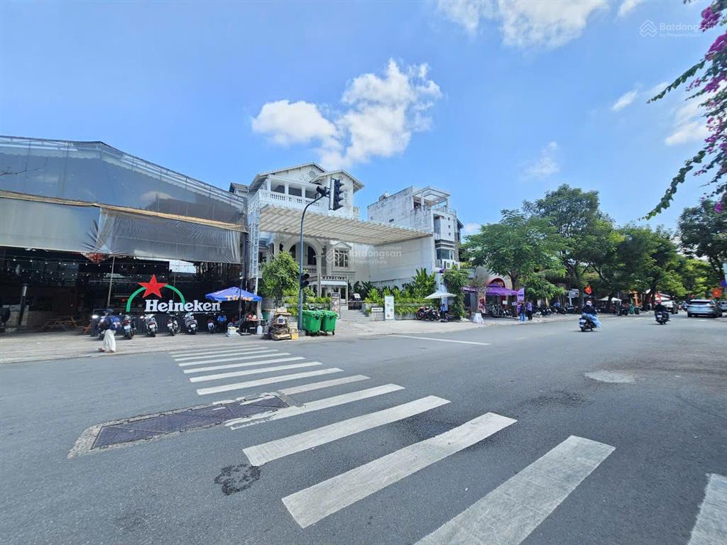 Mt ngang 20m/600m2 nguyễn văn trỗi ngay góc ngã tư