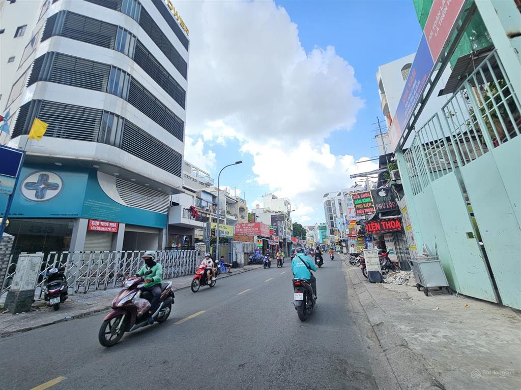 Tòa góc ngang 10m/1000m2, hầm 7 lầu thang máy, giá 120 triệu/tháng
