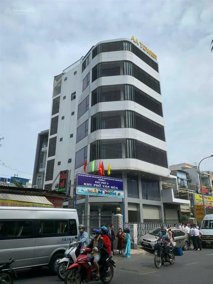 Tòa góc ngang 10m/1000m2, hầm 7 lầu thang máy, giá 120 triệu/tháng