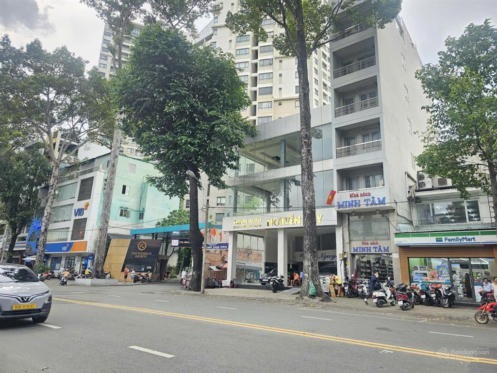 Cho thuê 2 mặt tiền an dương vương, quận 5  6 tầng có thang máy, pccc hoàn chỉnh