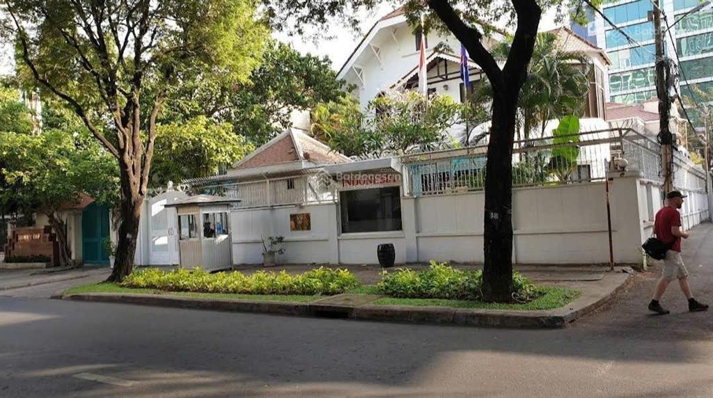 Mặt bằng siêu rộng phùng khắc khoan q1, 20x30m, trệt 2 lầu, 350tr