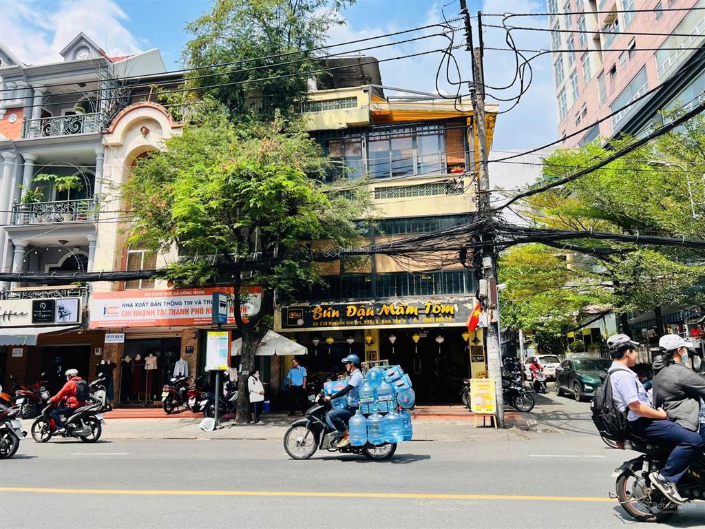 Góc nguyễn gia trí ngang 8m| 3 tầng| 500m2 tiện nhà hàng cà phê sr