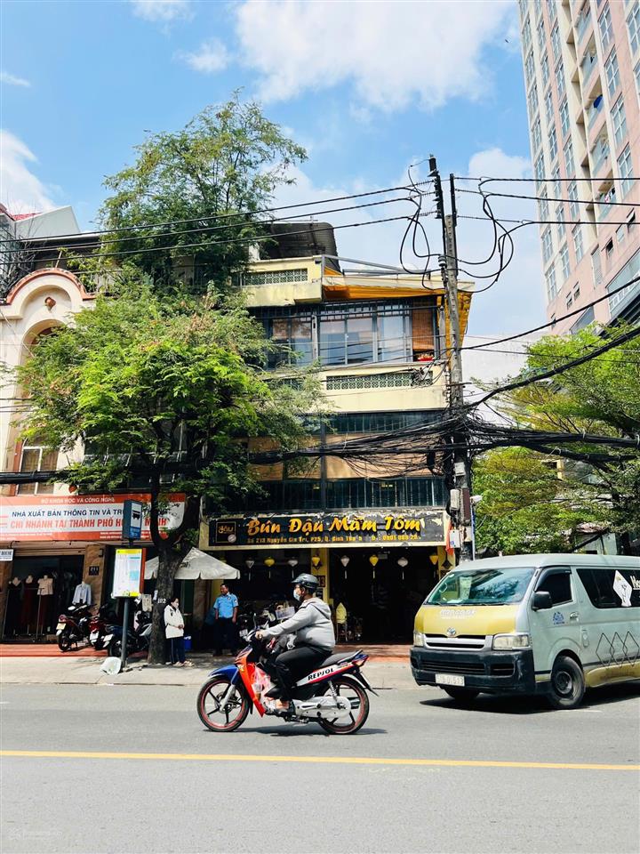 Góc nguyễn gia trí ngang 8m| 3 tầng| 500m2 tiện nhà hàng cà phê sr