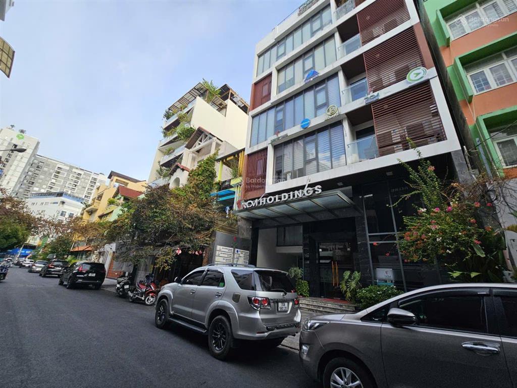 Tòa nhà hát giang ngang 10m hầm 7 lầu 1200m2 siêu đẹp