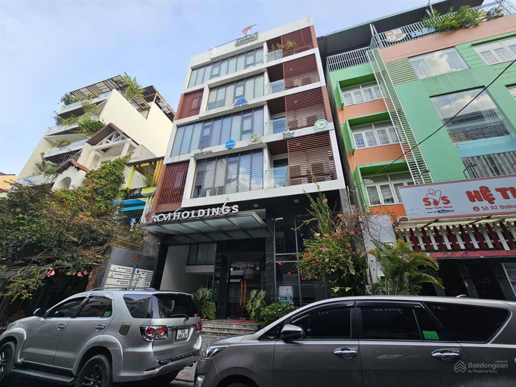 Tòa nhà hát giang ngang 10m hầm 7 lầu 1200m2 siêu đẹp