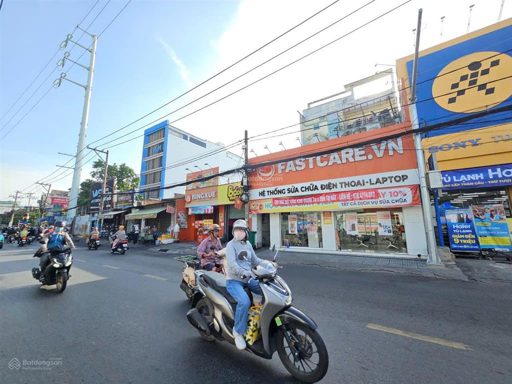 Mt âu cơ ngang 8mx20 160m2 đối diện đại học văn hiến