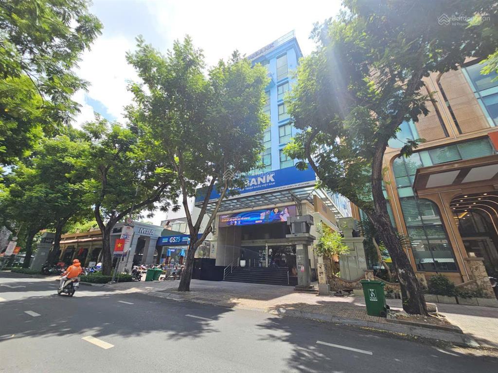 Building trương định ngang 10m hầm 10 lầu 2000m2