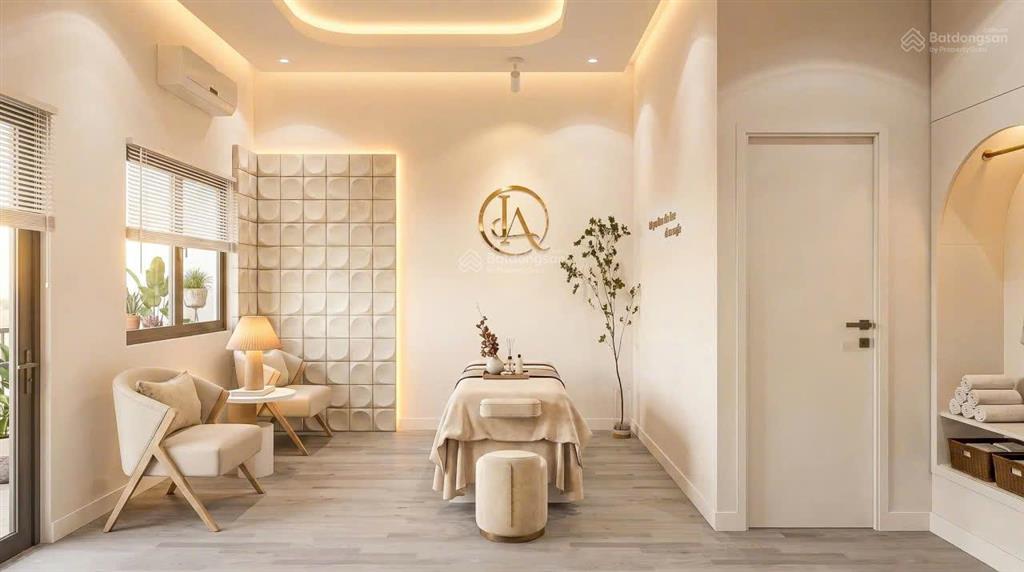 Mt ngang 8m hiếm 3 tầng lý tự trọng ngay chợ bến thành
