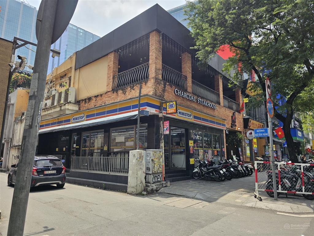 Ngang 22m 500m2 góc 2 mt ngô văn năm