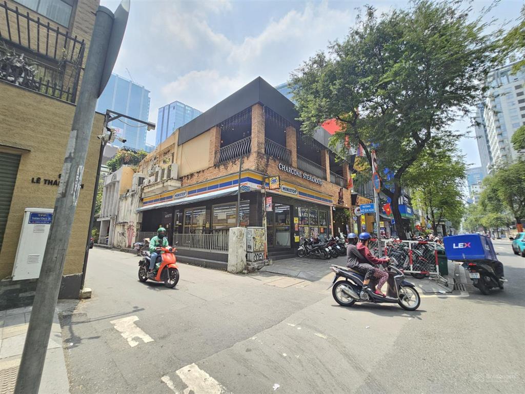 Ngang 22m 500m2 góc 2 mt ngô văn năm